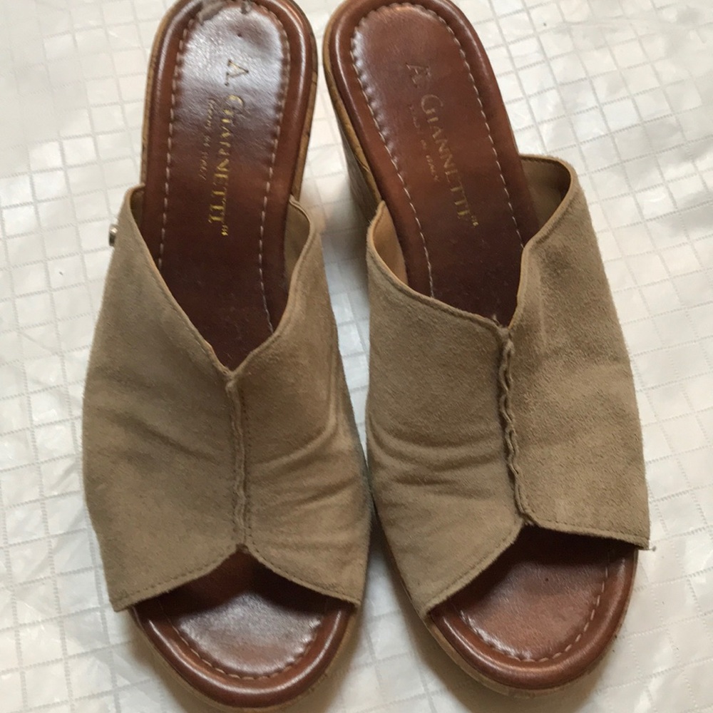 SOLD Giannetti Made in Italy wedge sandals suede
